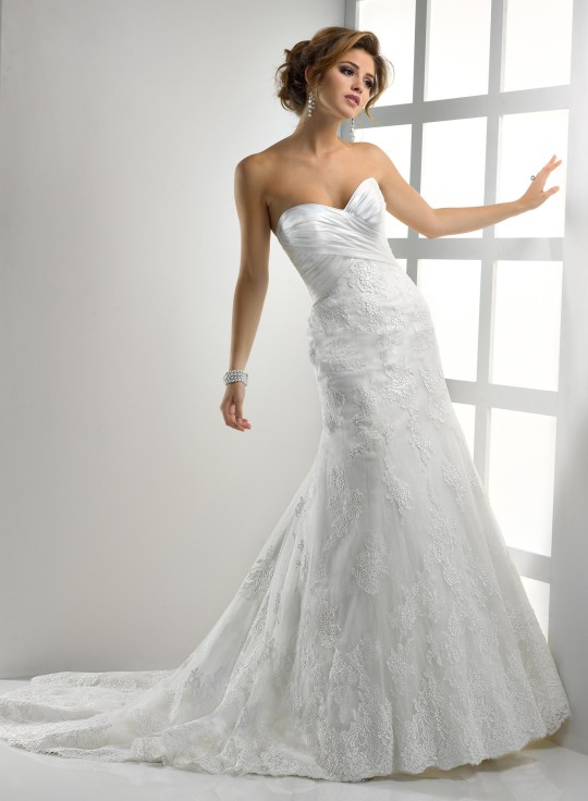 Valencia_Organza_and_Corded_Lace_Sweetheart_A-line_Wedding_Dress_original_img_13610098523685_172_